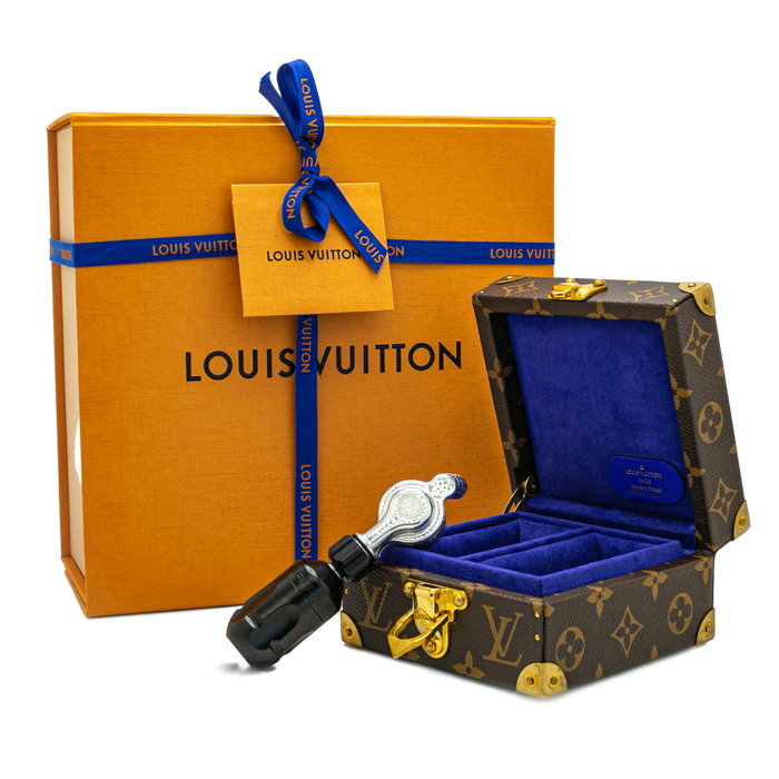 Deluxe Engraved Fantom with Louis Vuitton Case